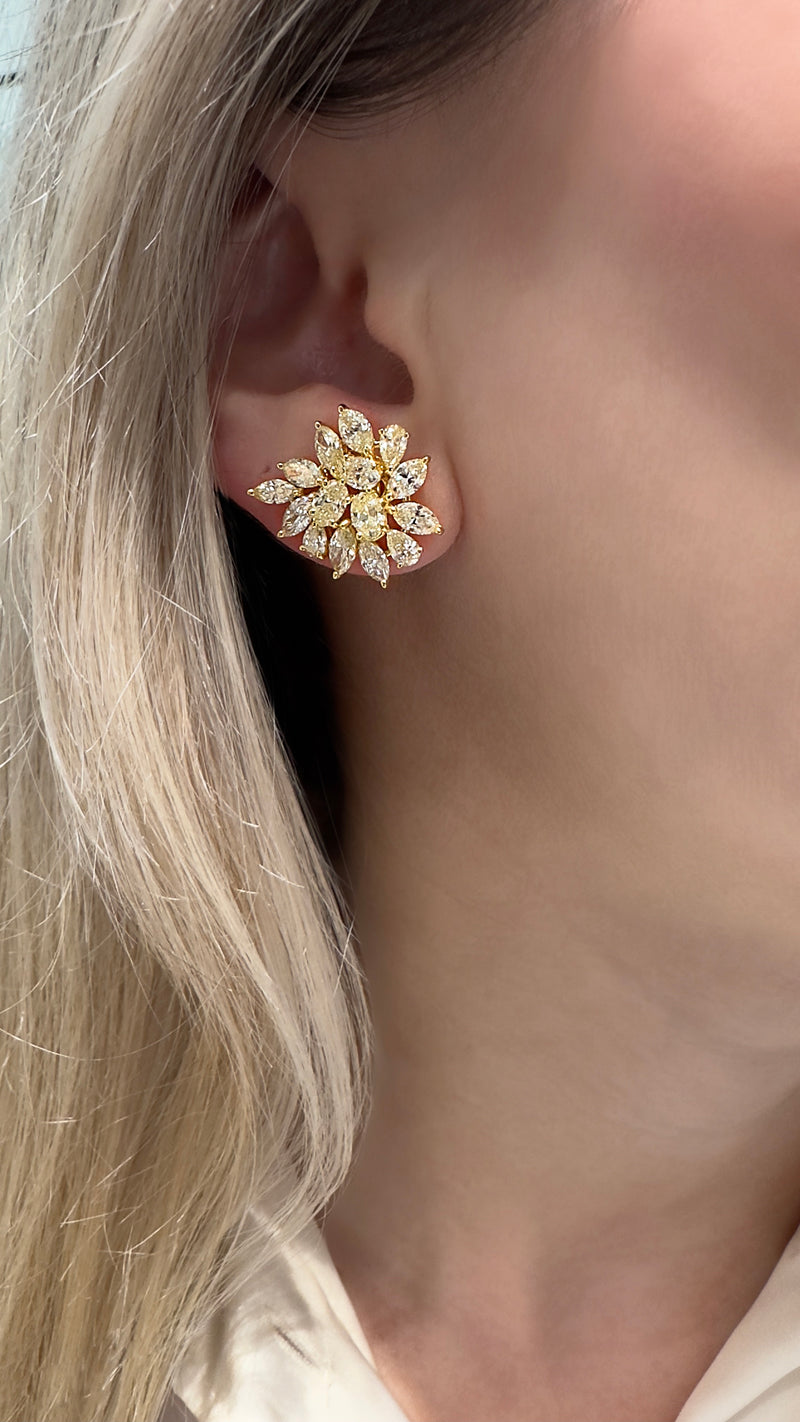 Important Yellow Diamond Cluster Earrings - Brilat