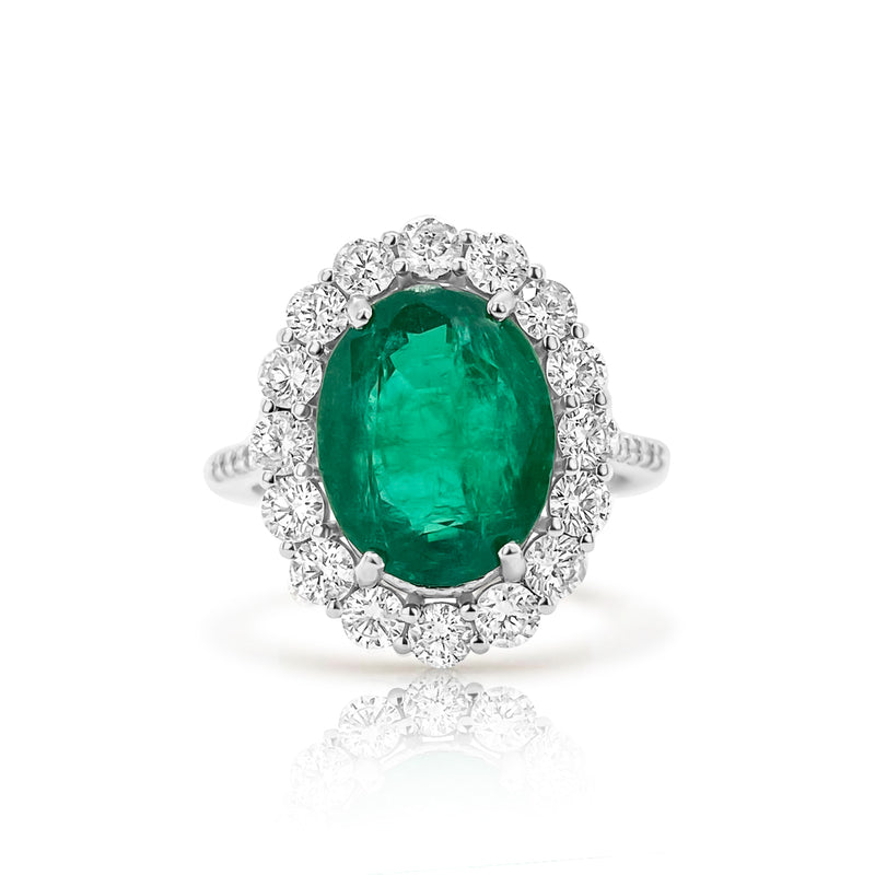Statement Classic Halo Emerald Ring