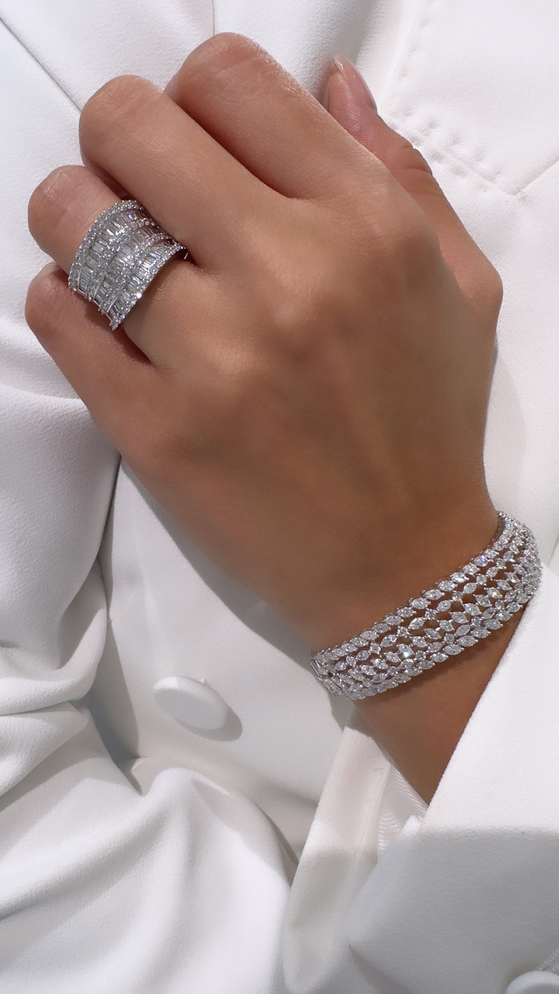 Important Diamond Bangle Bracelet - Brilat