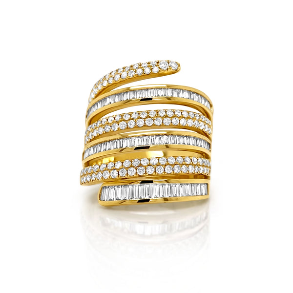 Diamond Spiral Cocktail Ring in Yellow Gold - Brilat